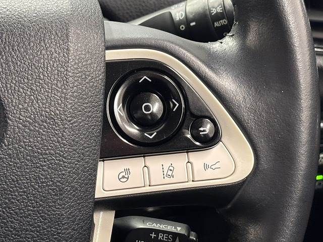 TOYOTA PRIUS PHV 2018 Image 31