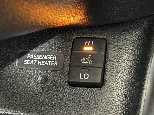 TOYOTA PRIUS PHV 2018 Image 31