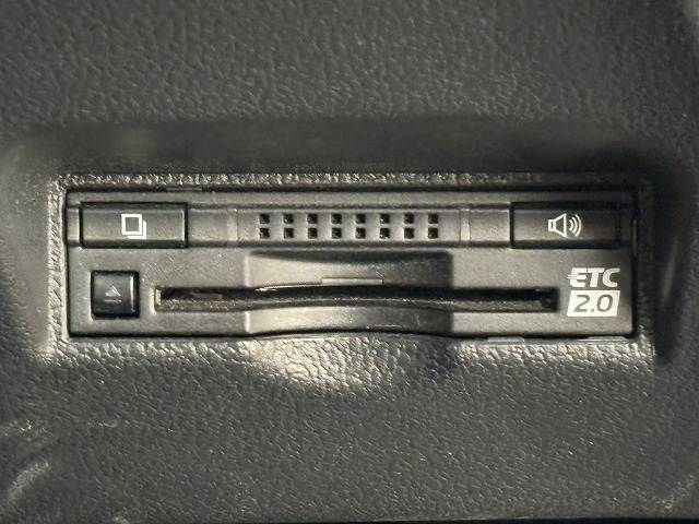 TOYOTA PRIUS PHV 2018 Image 31