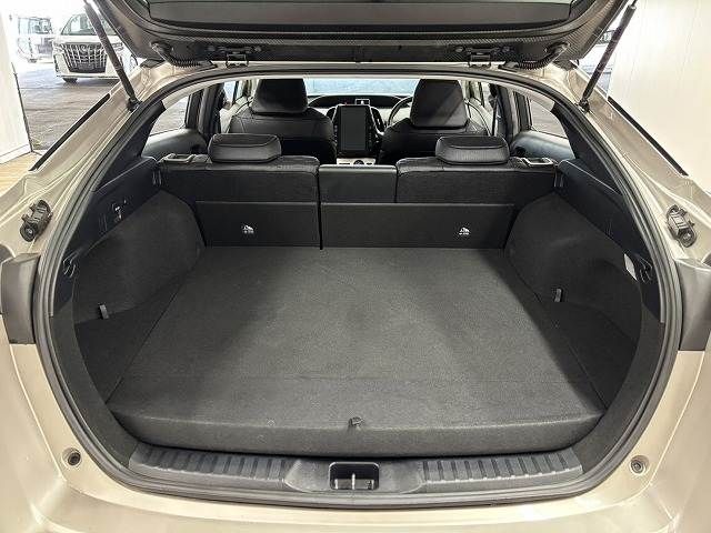 TOYOTA PRIUS PHV 2018 Image 31