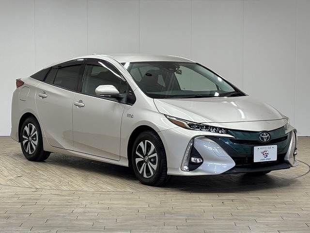 TOYOTA PRIUS PHV 2018 Image 31