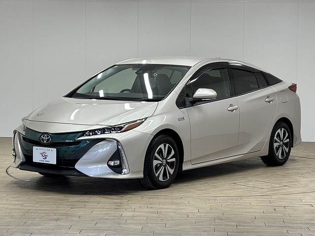 TOYOTA PRIUS PHV 2018 Image 31