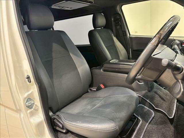 TOYOTA HIACE VAN 2WD 2020 Image 31