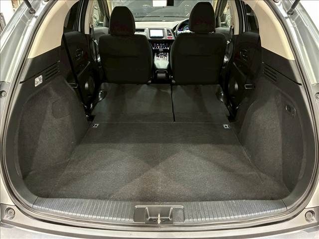 HONDA VEZEL HYBRID 2015 Image 31