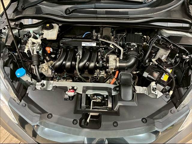 HONDA VEZEL HYBRID 2015 Image 31