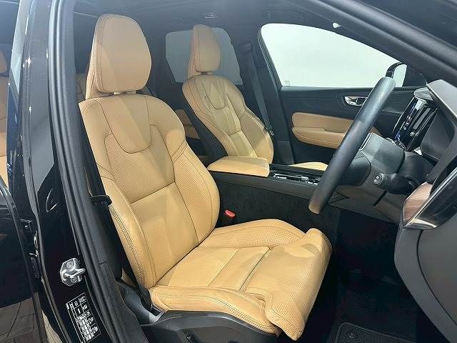 VOLVO XC60 2021 Image 31