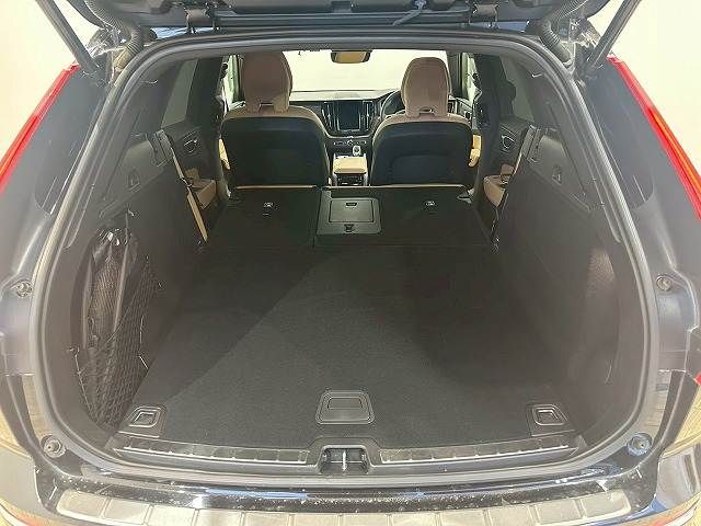 VOLVO XC60 2021 Image 31