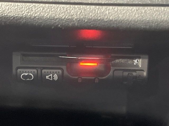 NISSAN MARCH 2012 Image 31