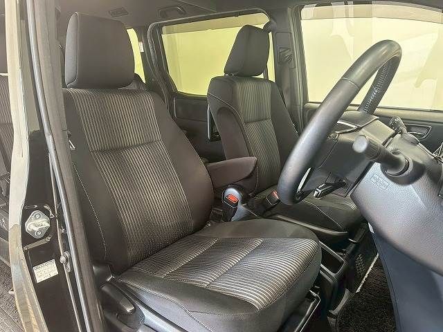 TOYOTA VOXY 2020 Image 31