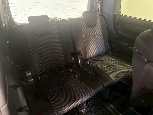 TOYOTA VOXY 2020 Image 31