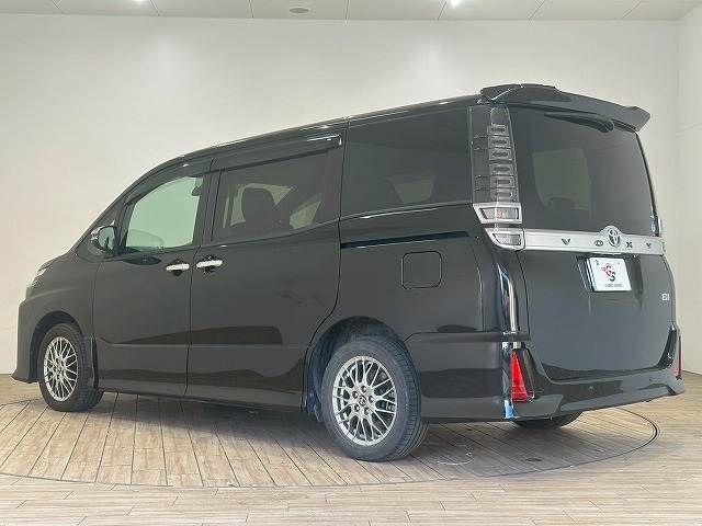TOYOTA VOXY 2020 Image 31