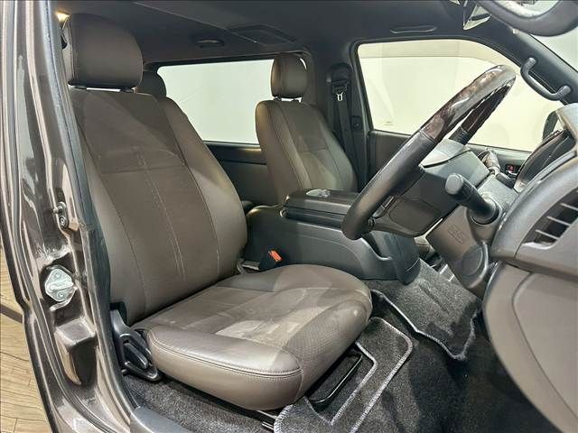 TOYOTA HIACE VAN 2WD 2019 Image 31