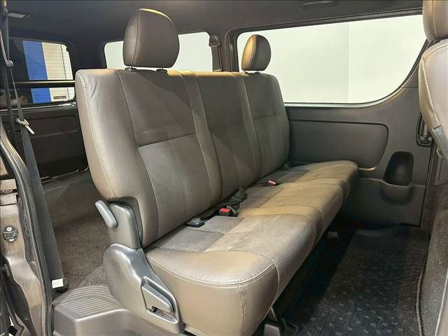 TOYOTA HIACE VAN 2WD 2019 Image 31