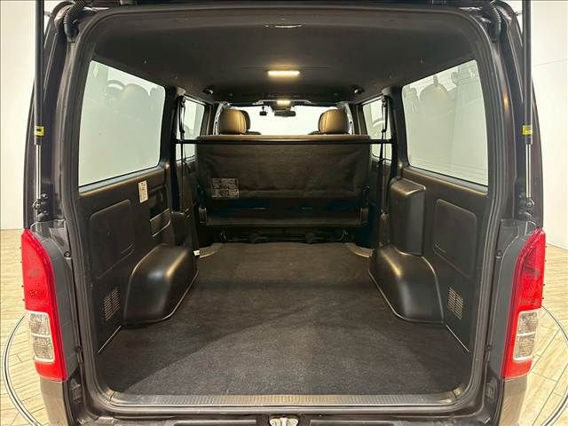 TOYOTA HIACE VAN 2WD 2019 Image 31