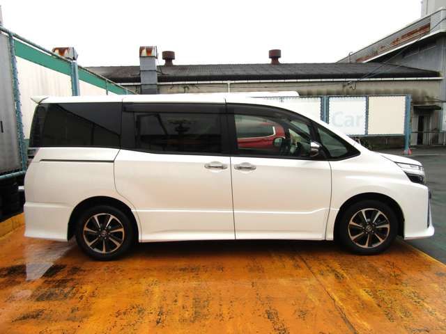 TOYOTA VOXY 2020 Image 31