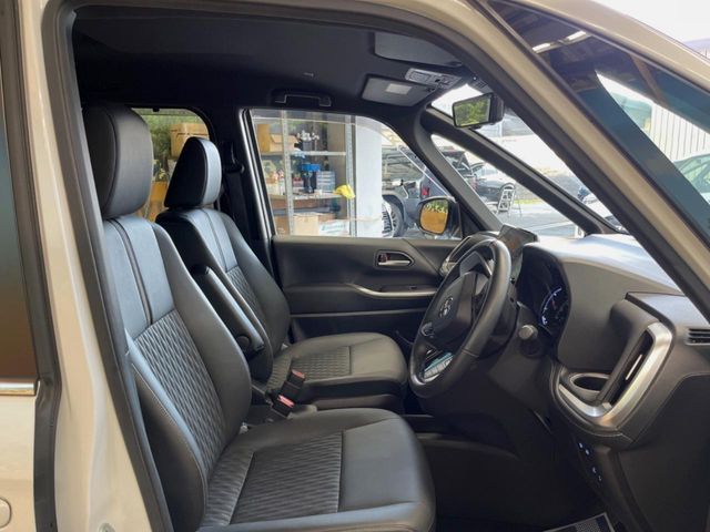 TOYOTA NOAH HYBRID 2022 Image 31