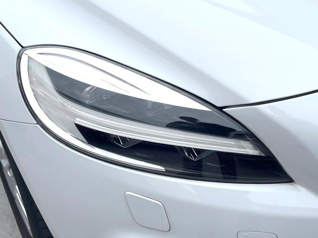 VOLVO V40 CROSS COUN 2017 Image 31