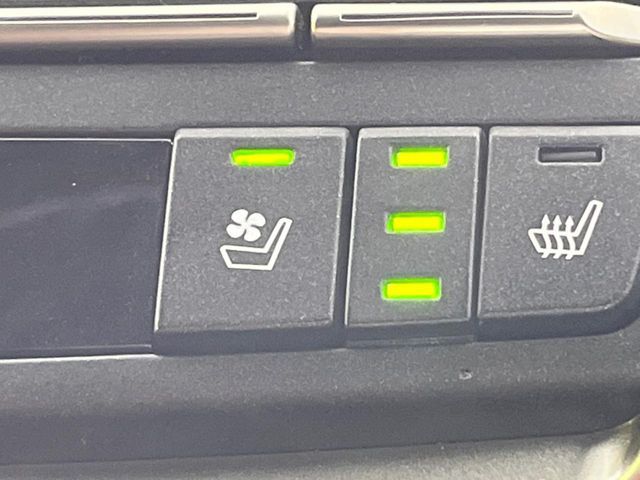 TOYOTA LEXUS NX300H AWD 2019 Image 31