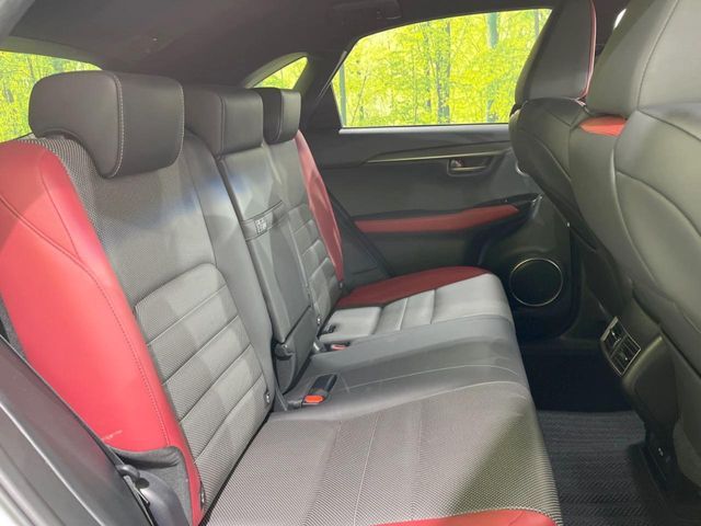 TOYOTA LEXUS NX300H AWD 2019 Image 31