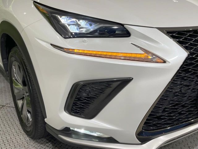 TOYOTA LEXUS NX300H AWD 2019 Image 31