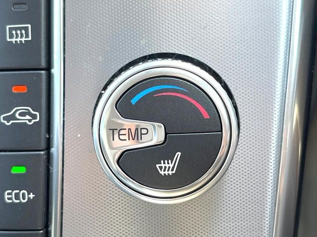 VOLVO V60 2018 Image 31