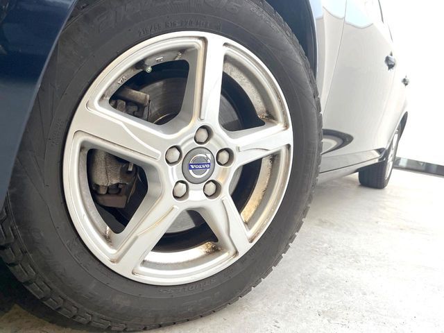 VOLVO V60 2018 Image 31