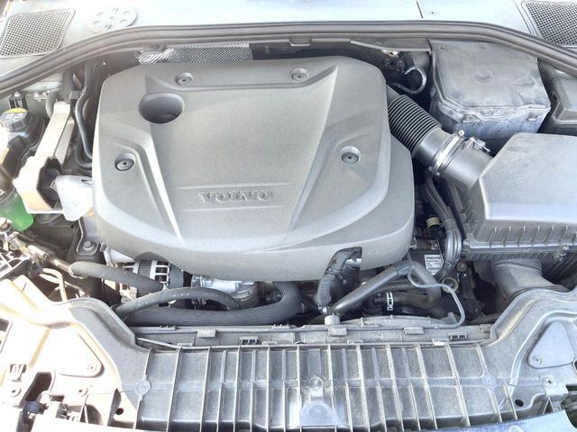 VOLVO V60 2018 Image 31