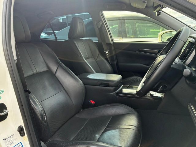 TOYOTA CROWN SEDAN HYBRID 2013 Image 31