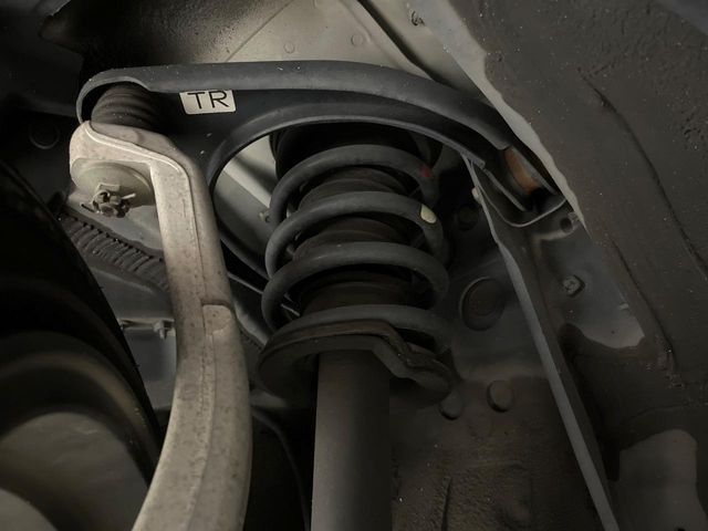 TOYOTA CROWN SEDAN HYBRID 2013 Image 31