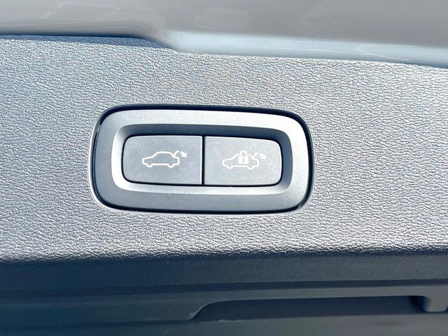 VOLVO V60 2021 Image 31