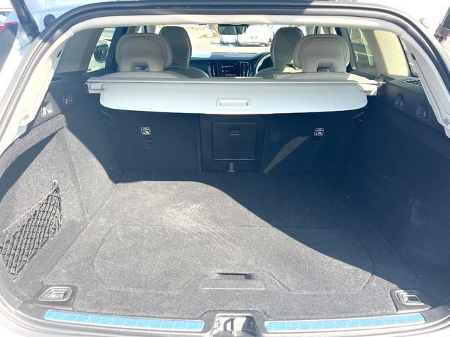 VOLVO V60 2021 Image 31