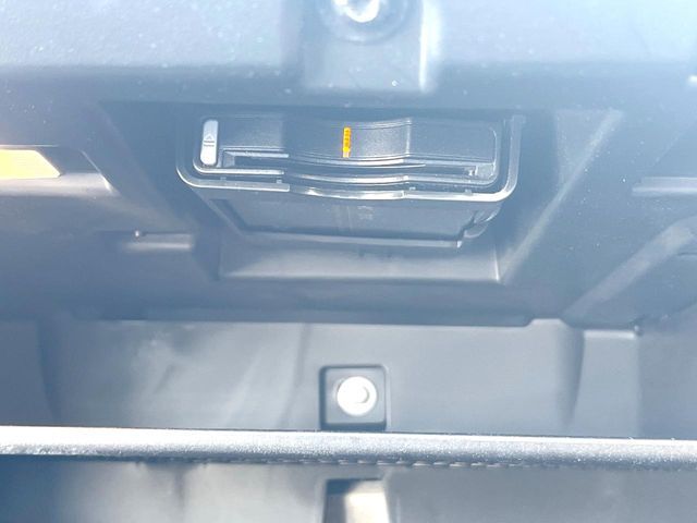 VOLVO XC60 2018 Image 31