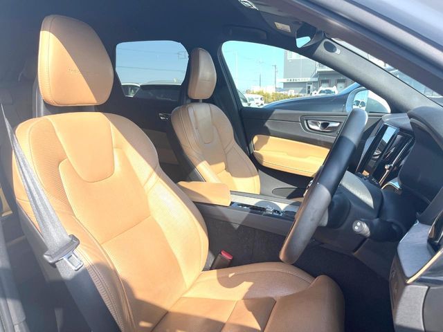 VOLVO XC60 2018 Image 31