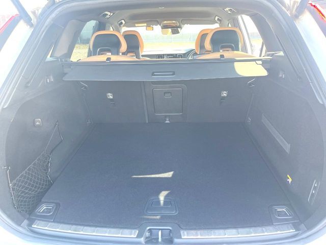 VOLVO XC60 2018 Image 31