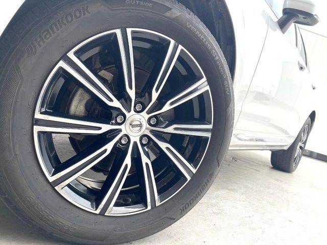 VOLVO XC60 2018 Image 31