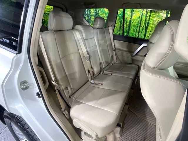 TOYOTA LANDCRUISER PRADO 2023 Image 31