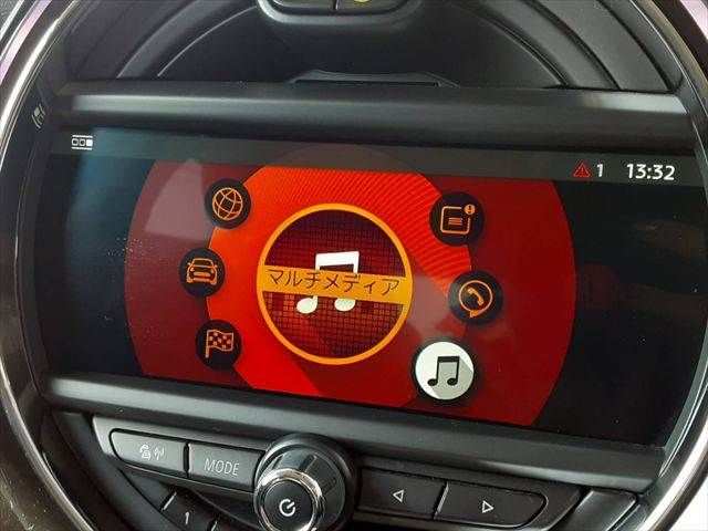 BMW MINI COOPER D 5DOOR 2019 Image 31