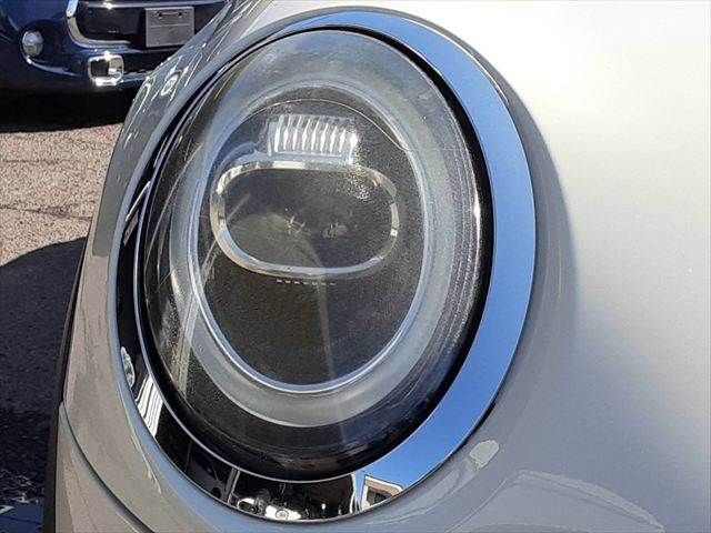 BMW MINI COOPER D 5DOOR 2019 Image 31