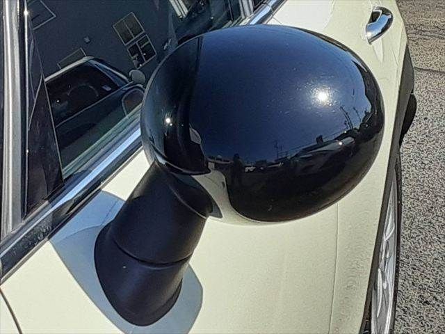 BMW MINI COOPER D 5DOOR 2019 Image 31