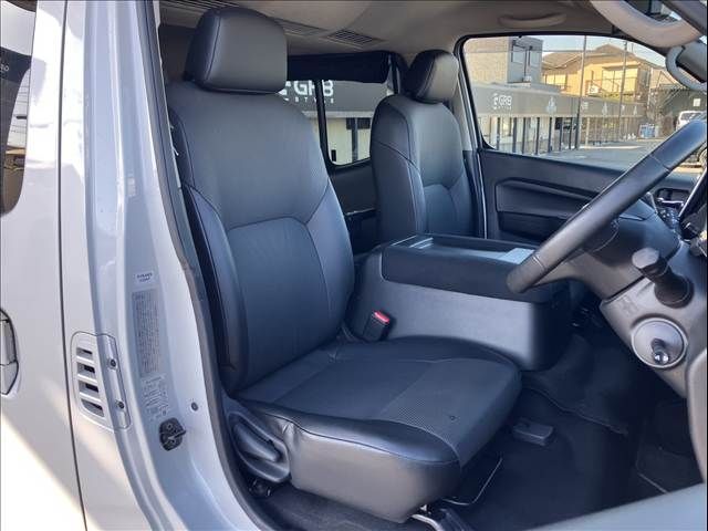 NISSAN CARAVAN VAN 4WD 2023 Image 31