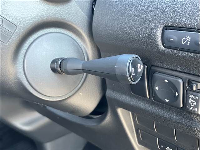 NISSAN CARAVAN VAN 4WD 2023 Image 31