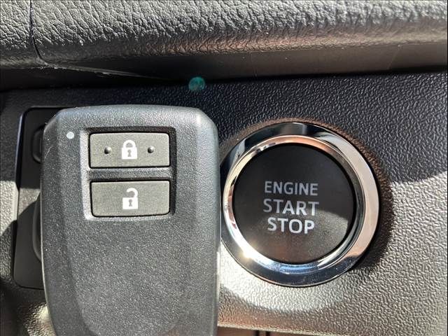 TOYOTA HIACE VAN 2WD 2023 Image 31