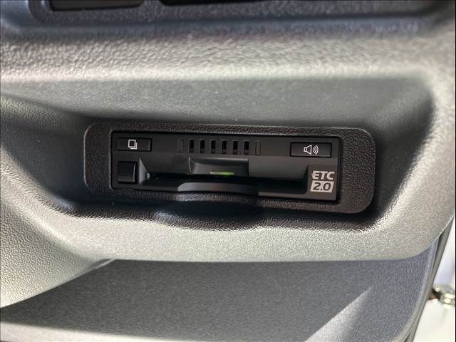 TOYOTA HIACE VAN 2WD 2023 Image 31