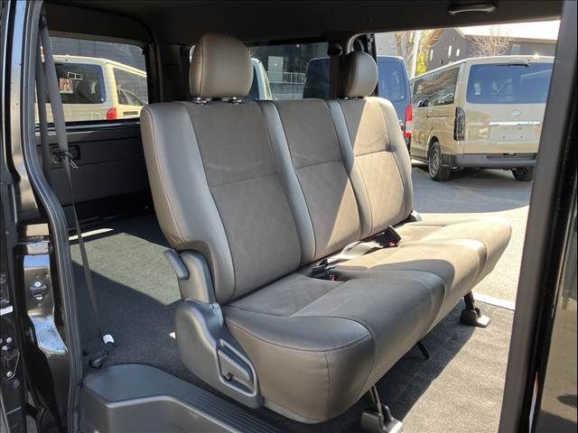 TOYOTA HIACE VAN 2WD 2019 Image 31