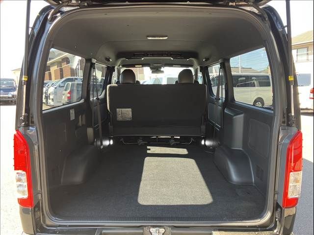 TOYOTA HIACE VAN 2WD 2019 Image 31