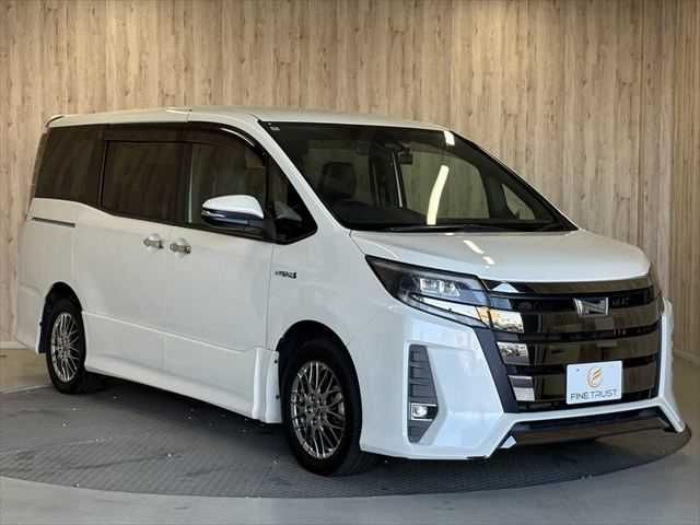 TOYOTA NOAH HYBRID 2018 Image 31