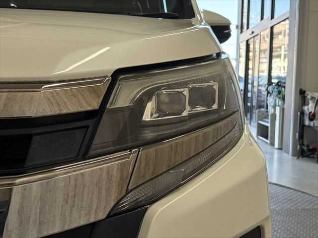 TOYOTA NOAH HYBRID 2018 Image 31