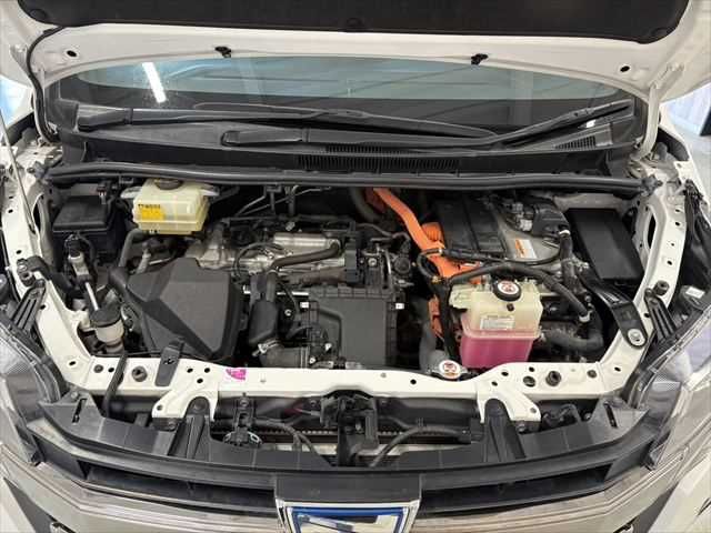 TOYOTA NOAH HYBRID 2018 Image 31