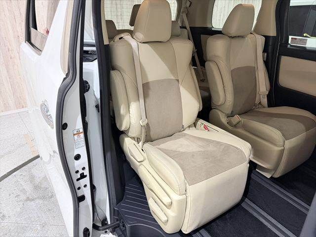 TOYOTA ALPHARD HYBRID 4WD 2019 Image 31