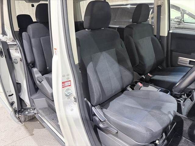MITSUBISHI DELICA D:5 4WD 2015 Image 31